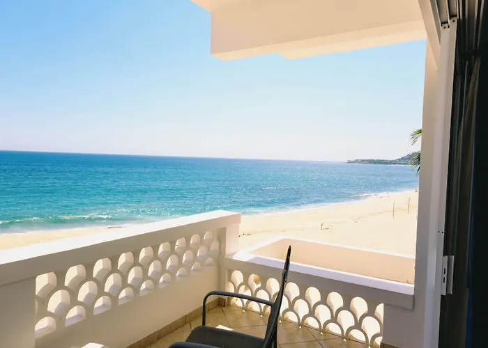 Hotel Casa Costa Azul 3*